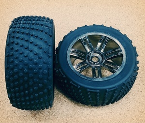 1:8 Truggy Shredder Tire &amp; 7Spoke Black Chrome Wheell (2)반대분 (접착완료) 인조잔디 전용 패턴 1:8 트러기 휠타이어 세트 17mm 허브 사용